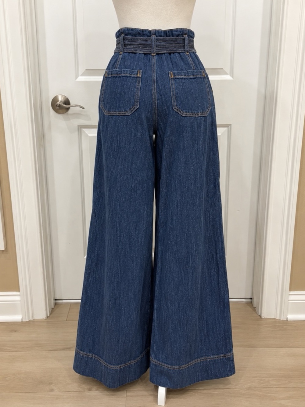 PILCRO Anthropologie High-Rise Wide Leg Retro Sailor Belted Jeans– Size 26 - Picture 3 of 6